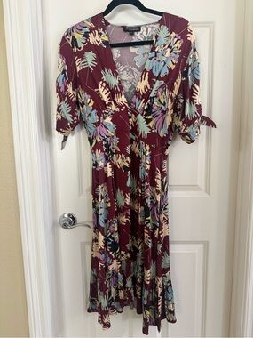 Trashy Diva Burgundy Floral V-Neck Midi Dress